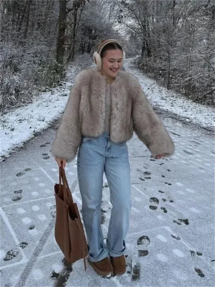  "Winter Chic: The Ultimate Fashion Fluffy Faux Fur Coat for Women" 